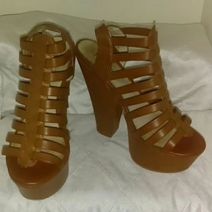 Steve Madden Brown Heels Size 9